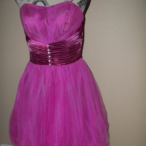 *Weekend Special Sale* Stylish Raspberry Strapless Short Formal Dress 10 - Picture 3 of 8